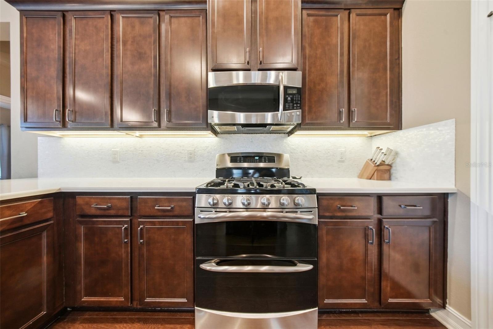 FISHHAWK RANCH WEST PH 1B/1C - Residential