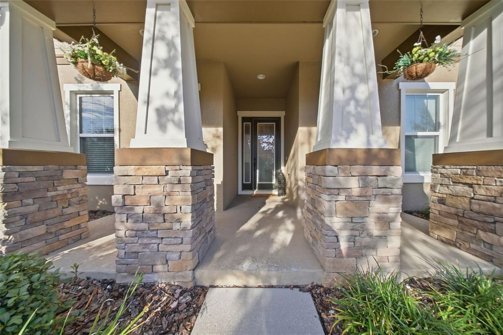 Photo of 5909 Jasper Glen Drive, Lithia, FL 33547 (MLS # TB8463395)