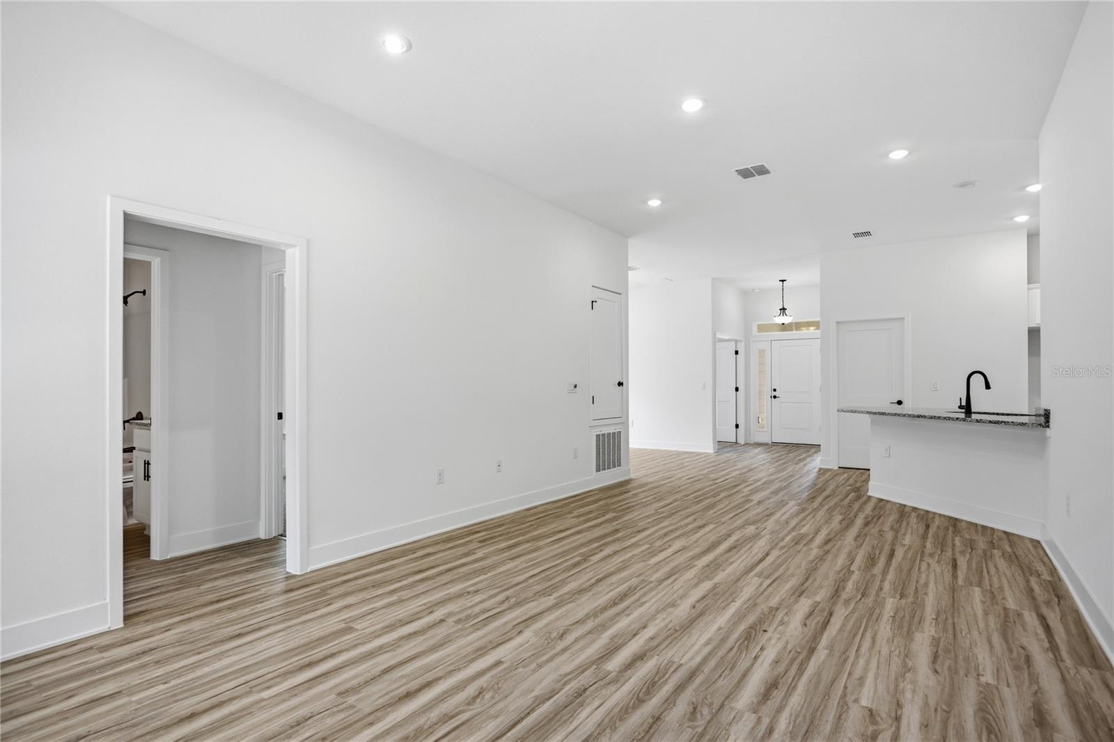 COUNTRY WAY SOUTH-PHASE 2 - Residential