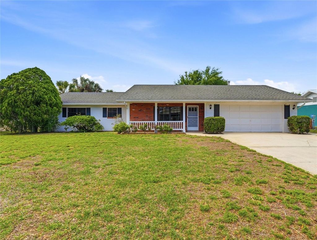 Photo of 960 Wedgewood Drive SE, Winter Haven, FL 33880 (MLS # L4961033)