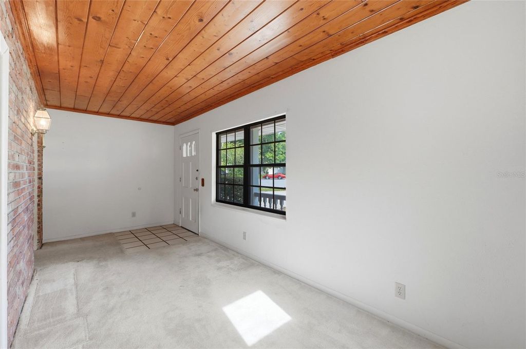 Photo of 960 Wedgewood Drive SE, Winter Haven, FL 33880 (MLS # L4961033)