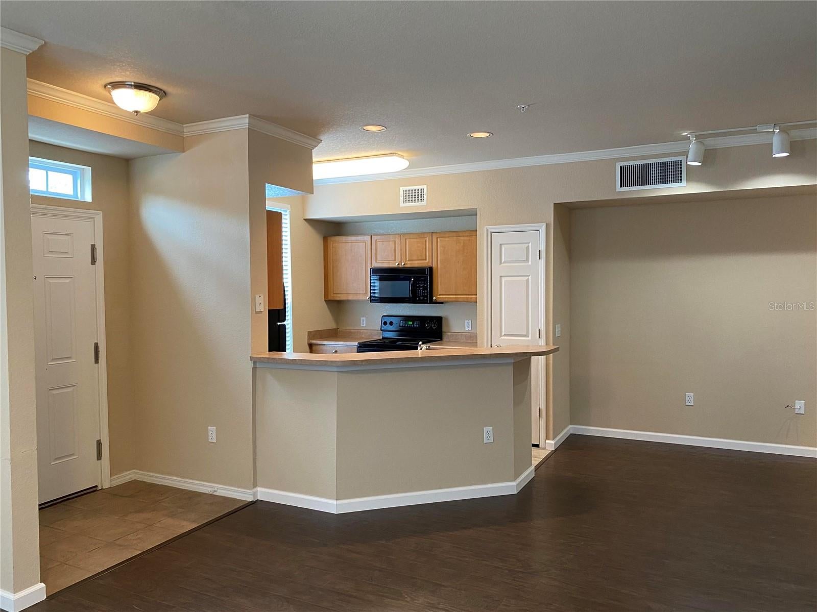 5550 ROSEHILL ROAD 102