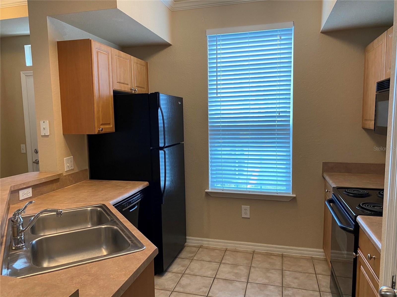 5550 ROSEHILL ROAD 102