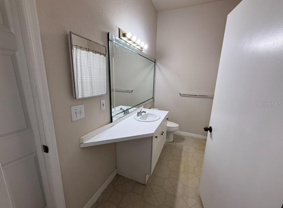 SERENADE ON PALMER RANCH - Residential Lease