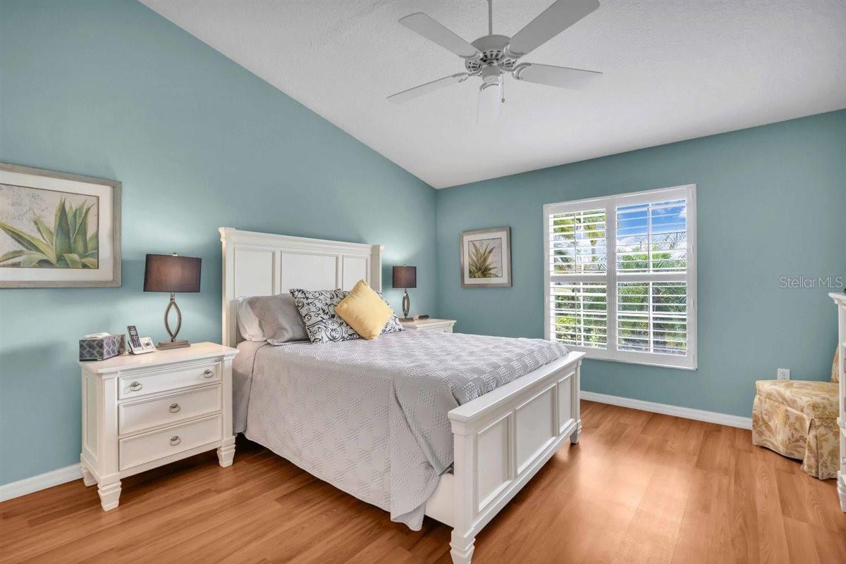 CAPTAINS COURT - Residential