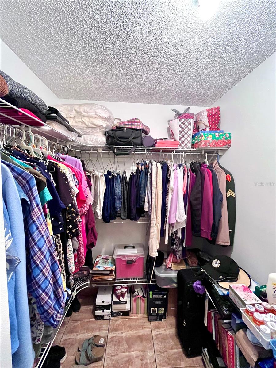 BVL LAKEPOINTE TWNHMS - Residential