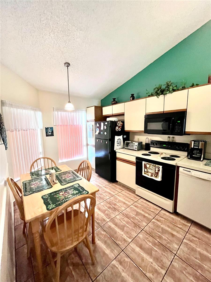 BVL LAKEPOINTE TWNHMS - Residential