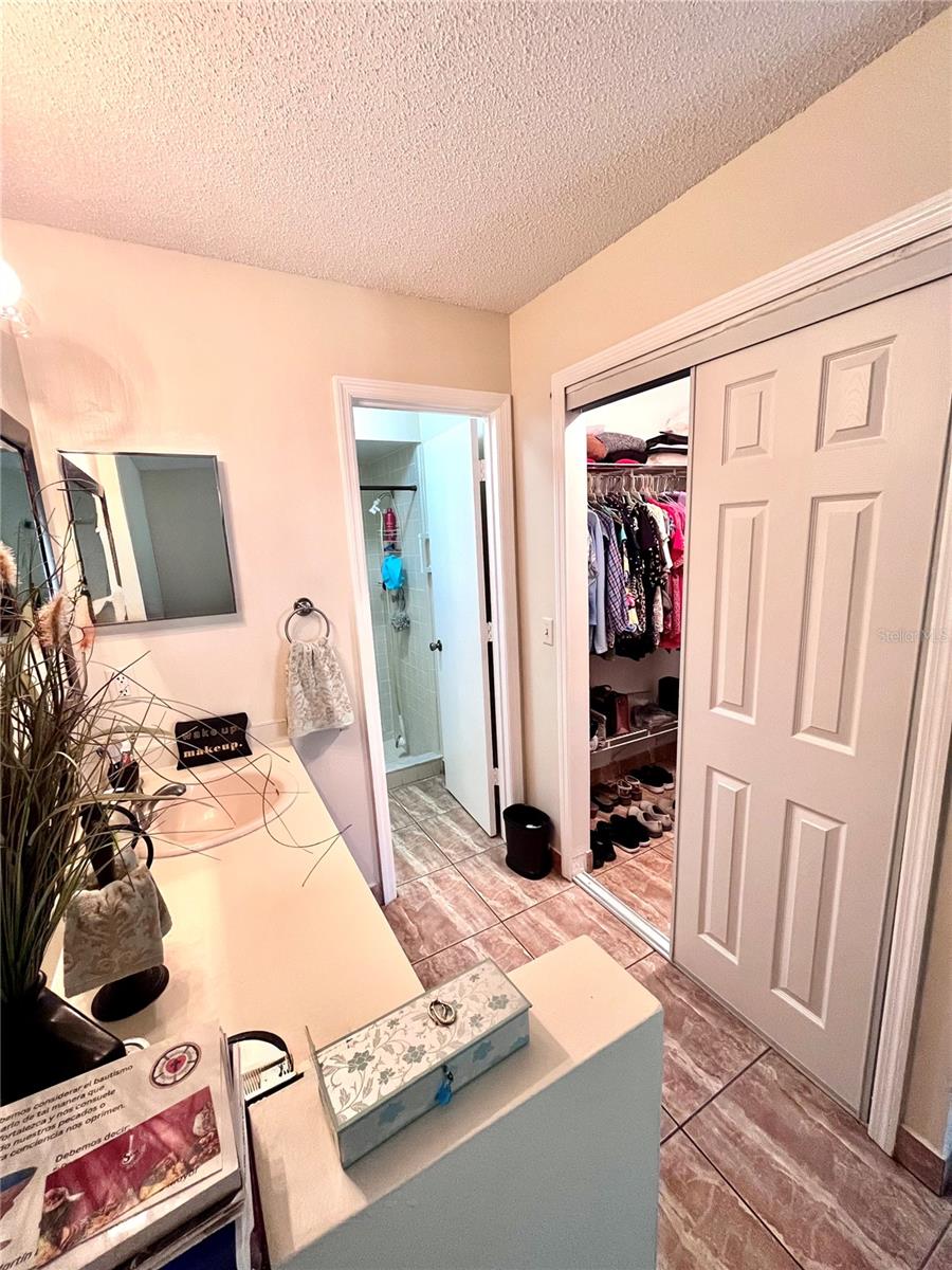 BVL LAKEPOINTE TWNHMS - Residential