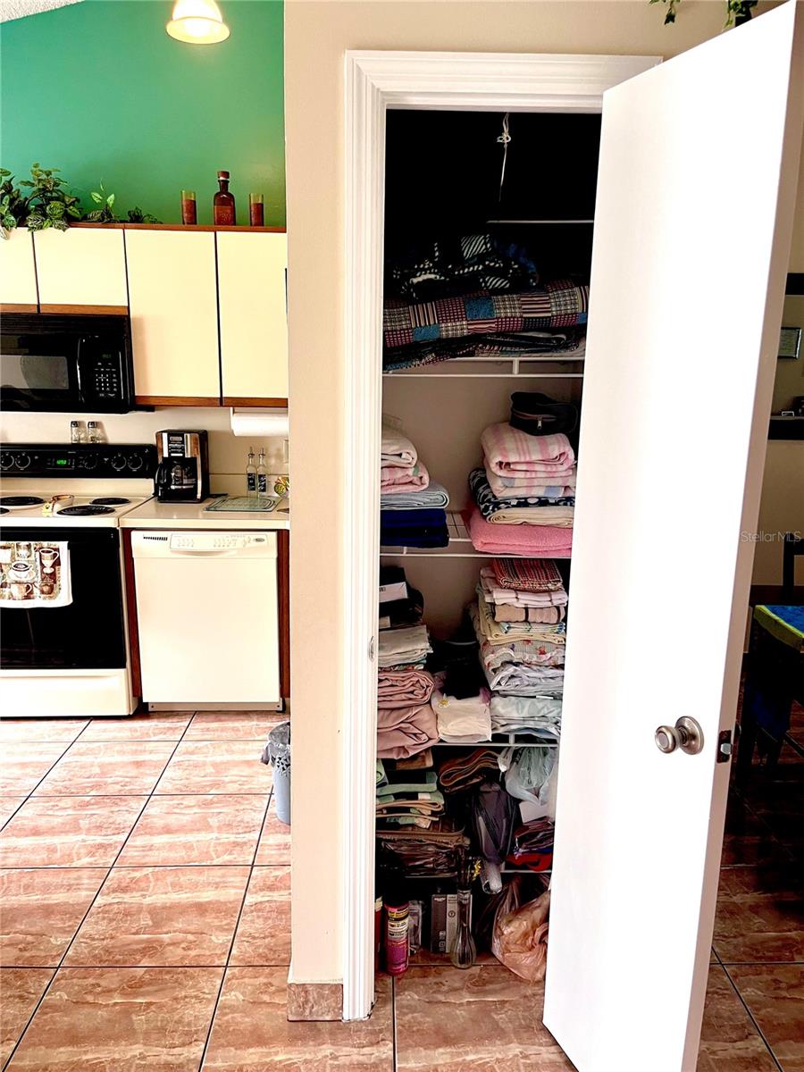 BVL LAKEPOINTE TWNHMS - Residential