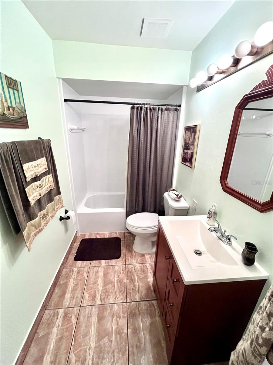 BVL LAKEPOINTE TWNHMS - Residential