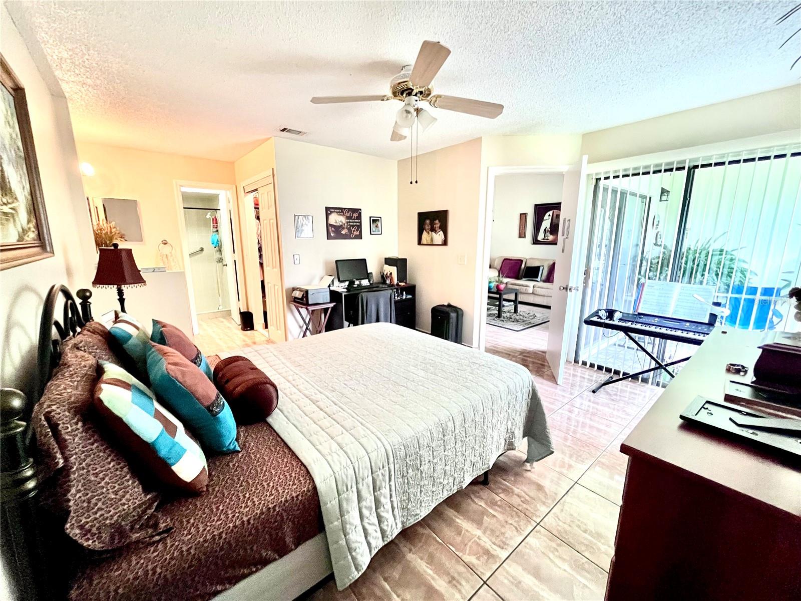 BVL LAKEPOINTE TWNHMS - Residential