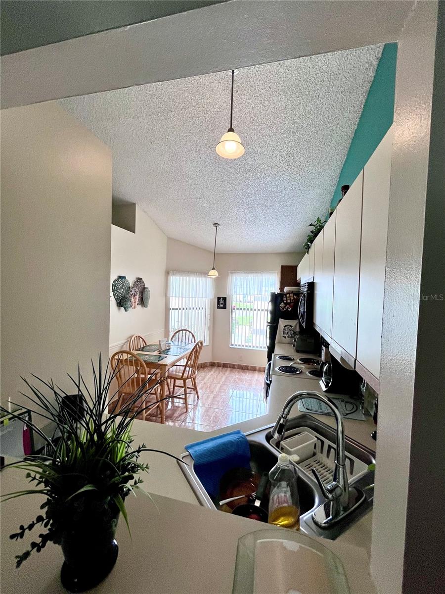 BVL LAKEPOINTE TWNHMS - Residential