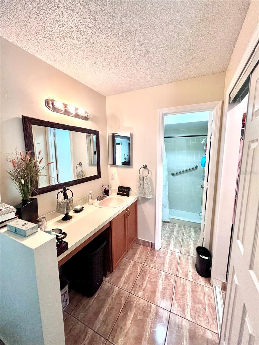 BVL LAKEPOINTE TWNHMS - Residential