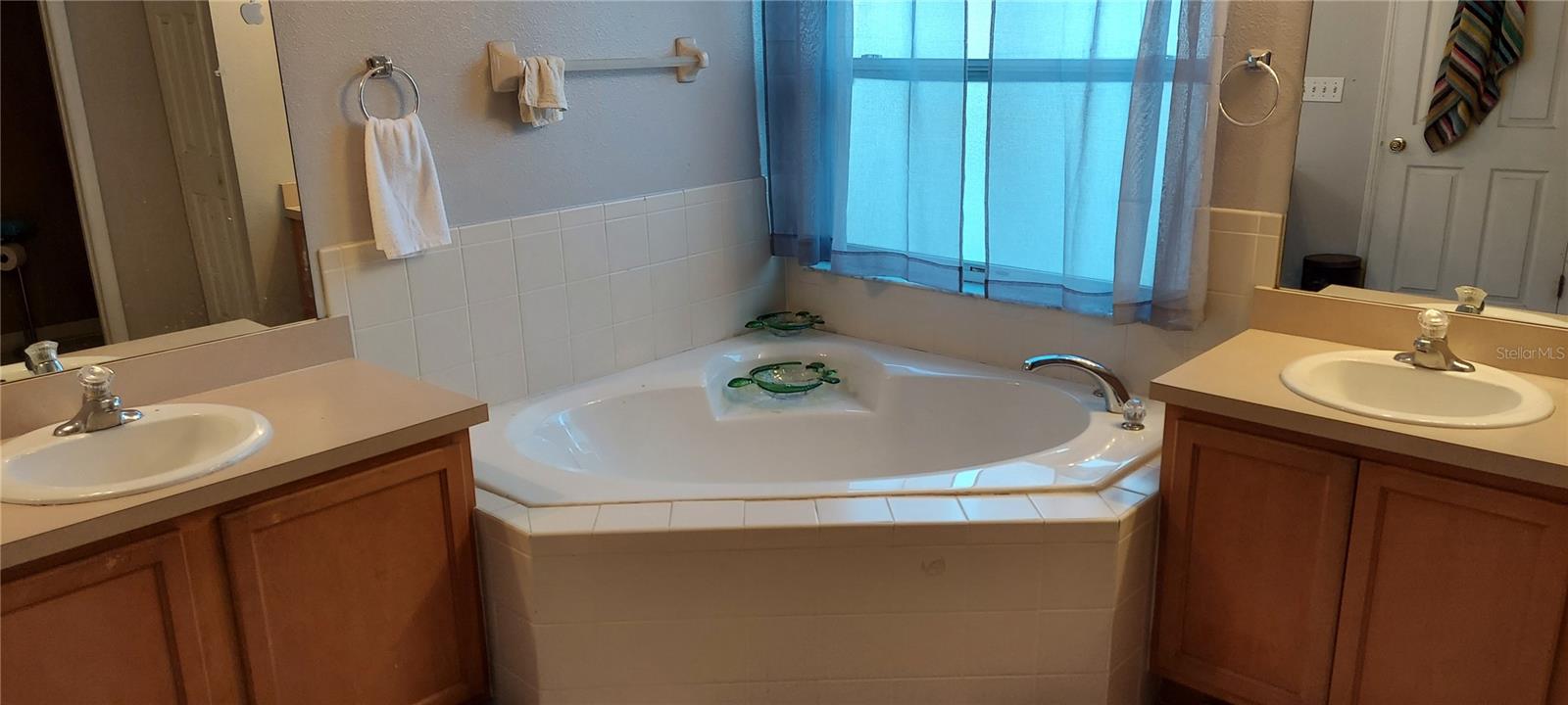 LEXINGTON VILLAGE PH II - Residential