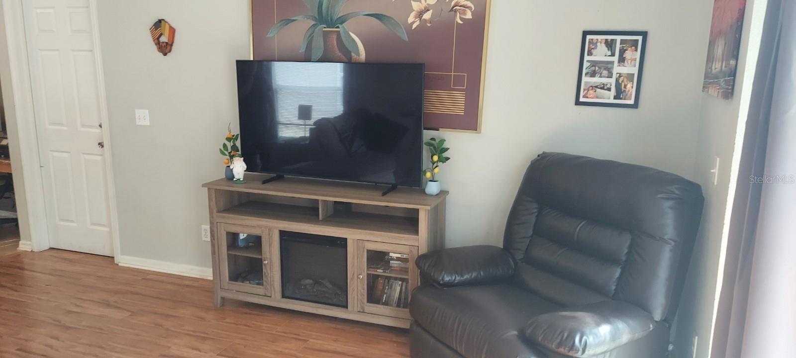 LEXINGTON VILLAGE PH II - Residential