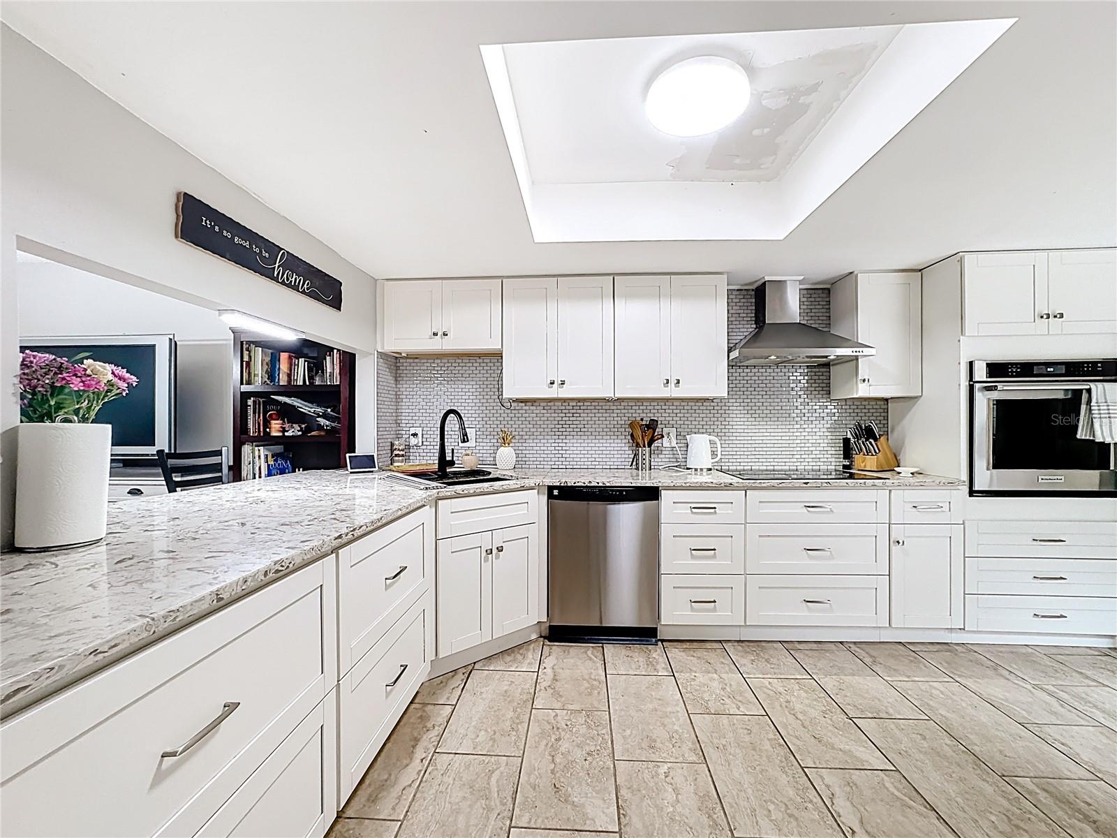 139 CAROLWOOD BOULEVARD