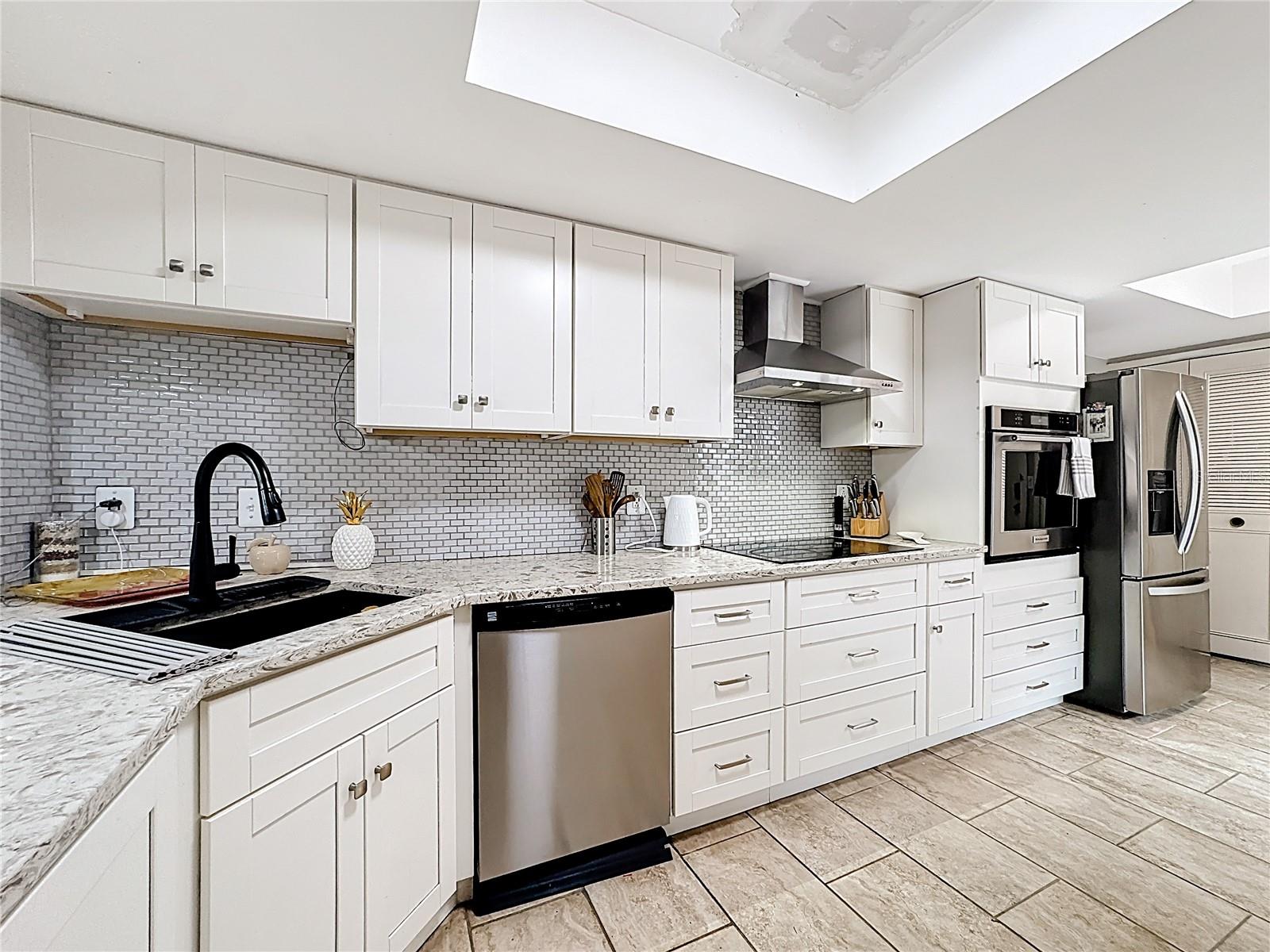 139 CAROLWOOD BOULEVARD