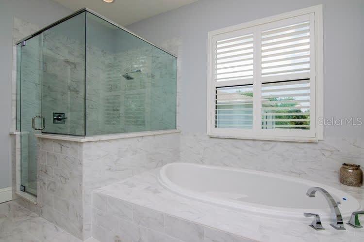 SUNSET PARK - Residential