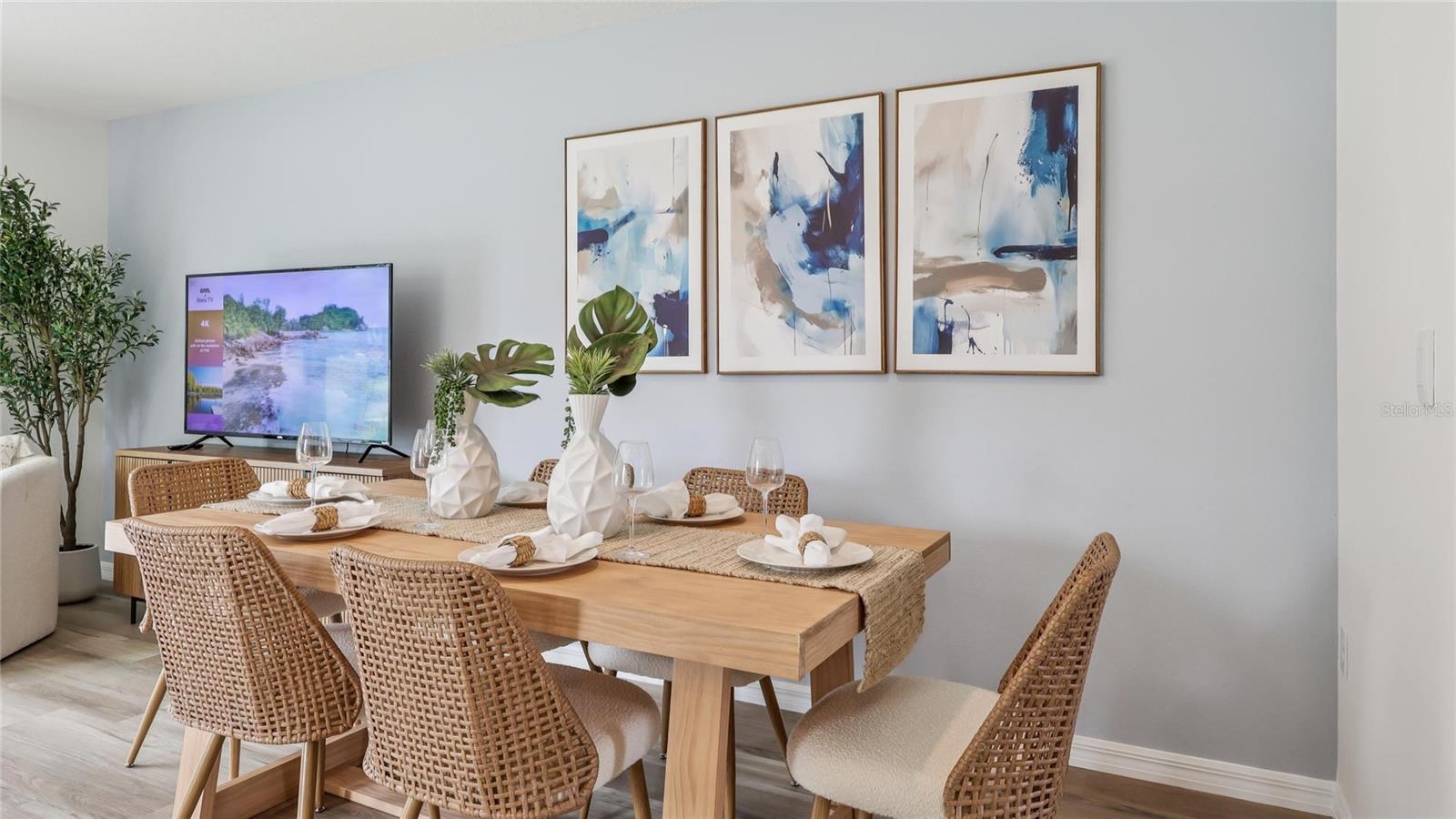 THE TOWNS AT LAUREL COMMONS - Residential