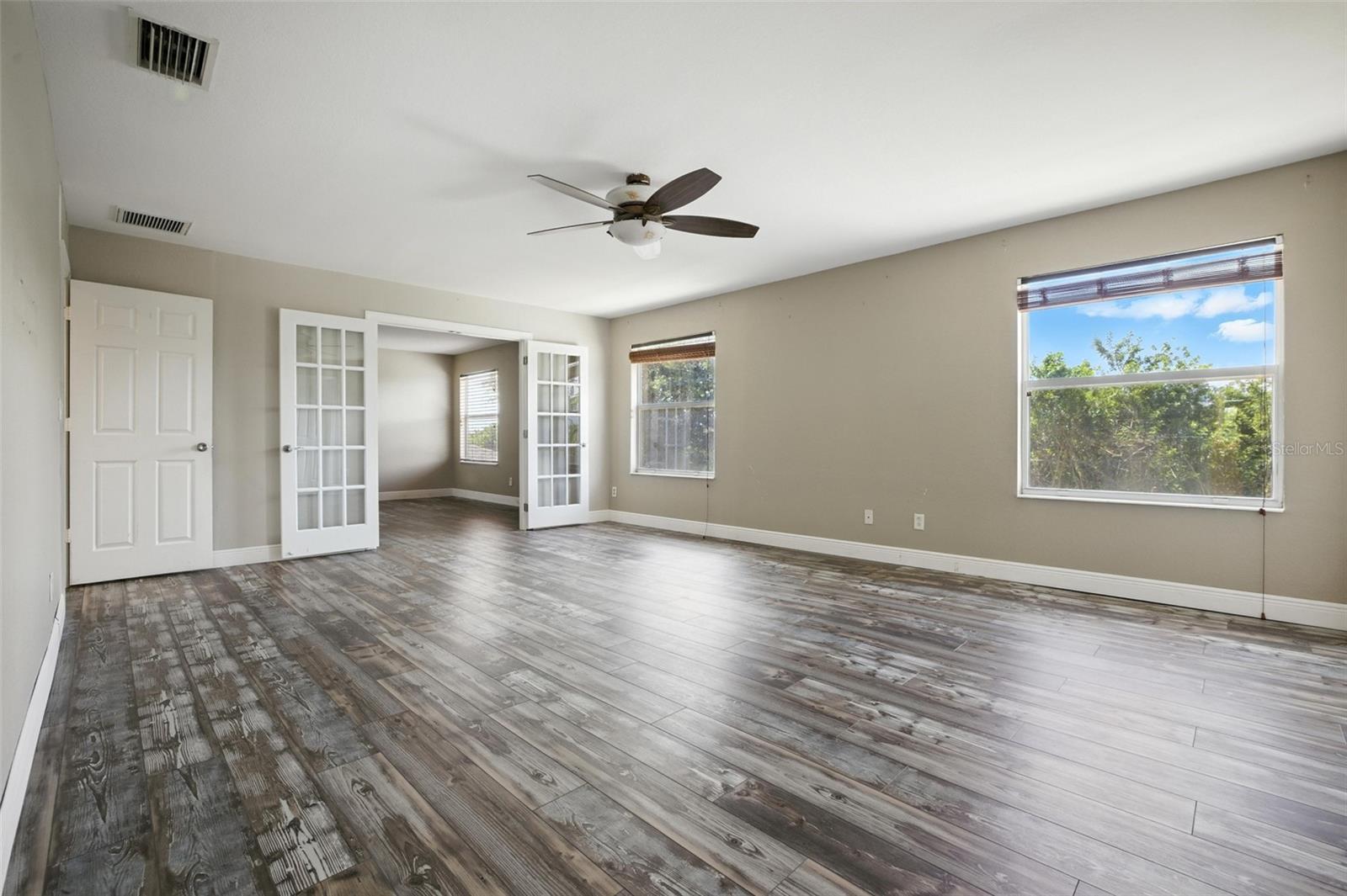 GLADIOLUS PRESERVE - Residential