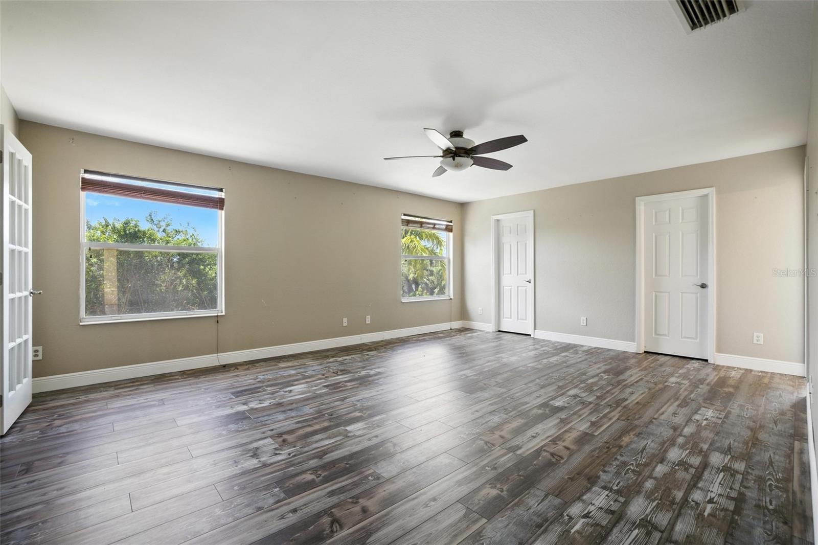 GLADIOLUS PRESERVE - Residential