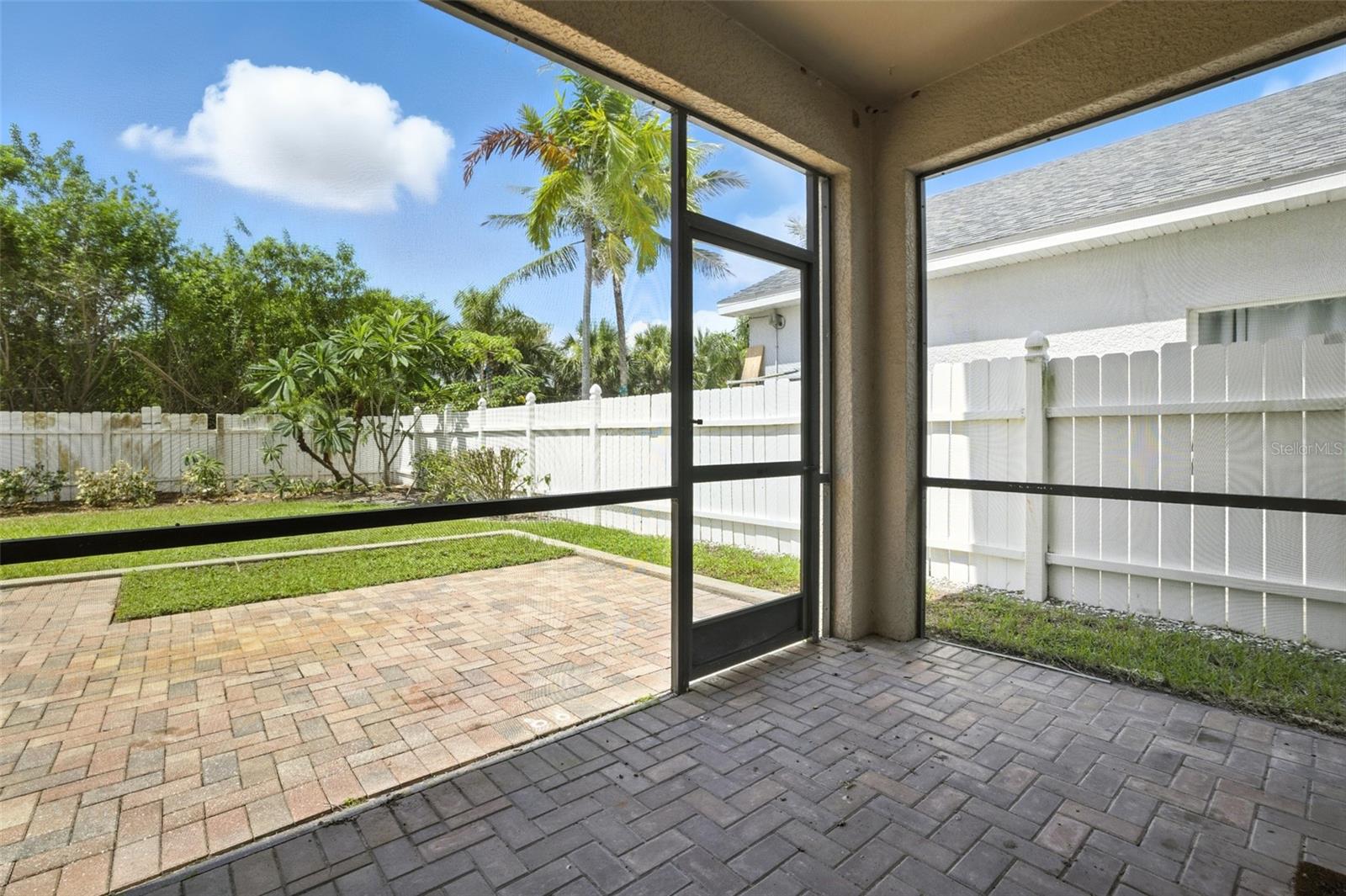 GLADIOLUS PRESERVE - Residential