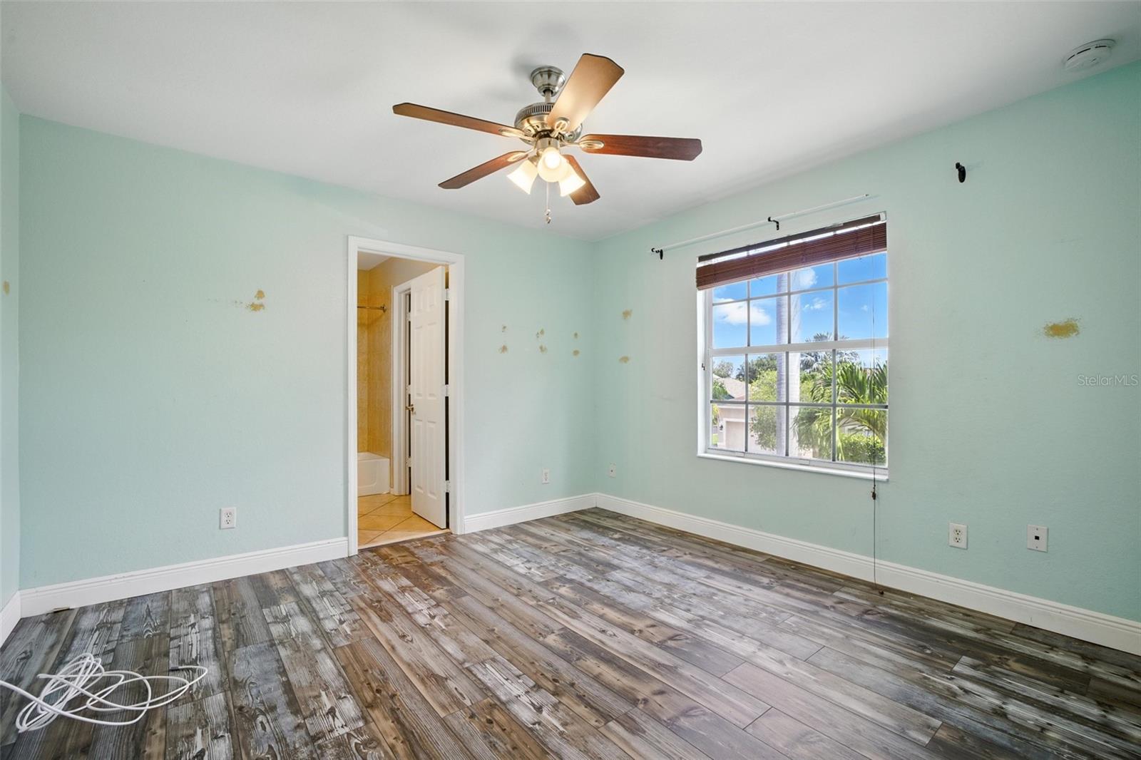 GLADIOLUS PRESERVE - Residential