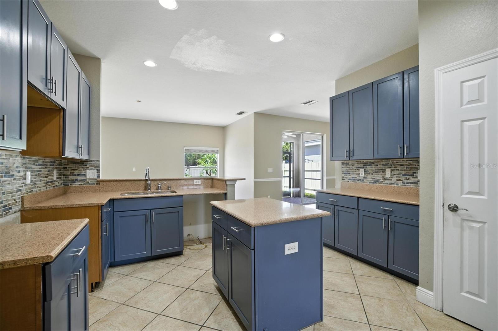 GLADIOLUS PRESERVE - Residential