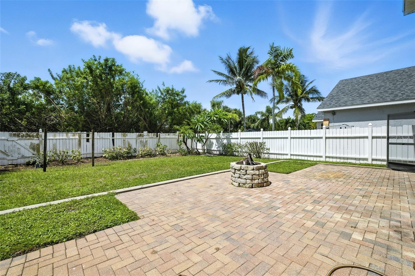 GLADIOLUS PRESERVE - Residential