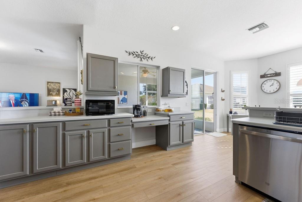 SUMMERGLEN - Residential