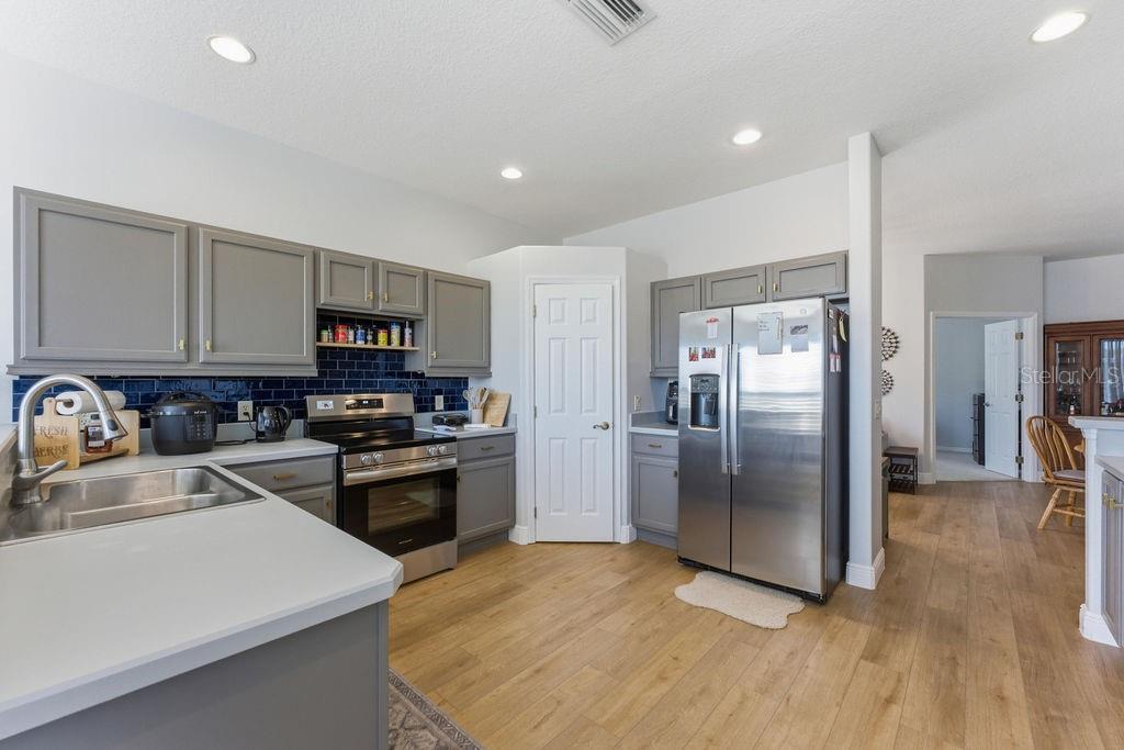 SUMMERGLEN - Residential