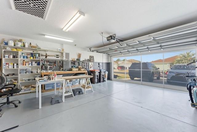 SUMMERGLEN - Residential