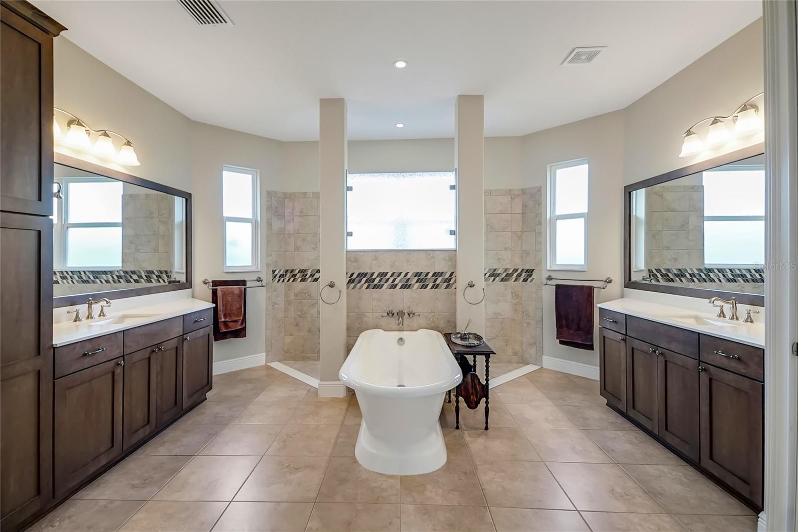 HARBOR HILLS - Residential