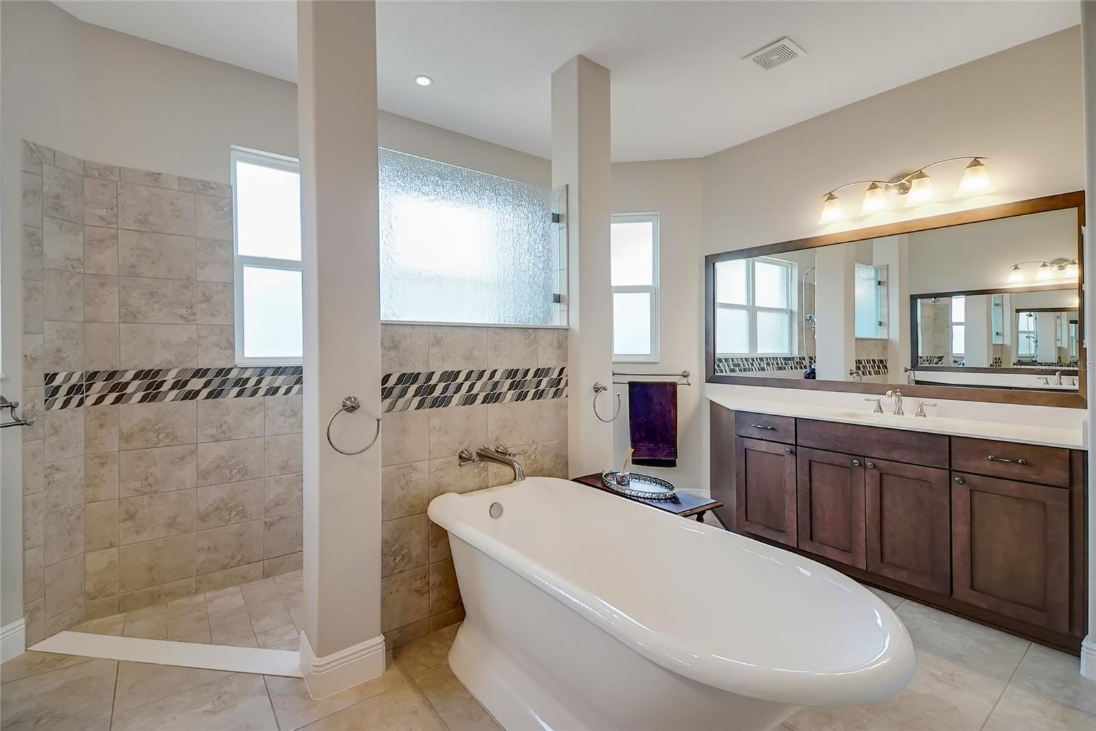 HARBOR HILLS - Residential
