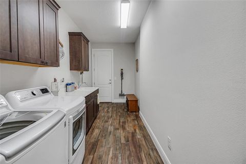 Tiny photo for 6008 Apex Way, Lady Lake, FL 32159 (MLS # G5098078)