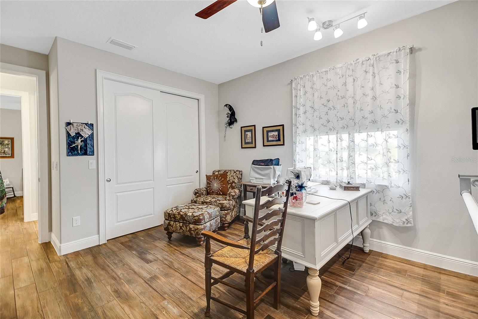 HARBOR HILLS - Residential