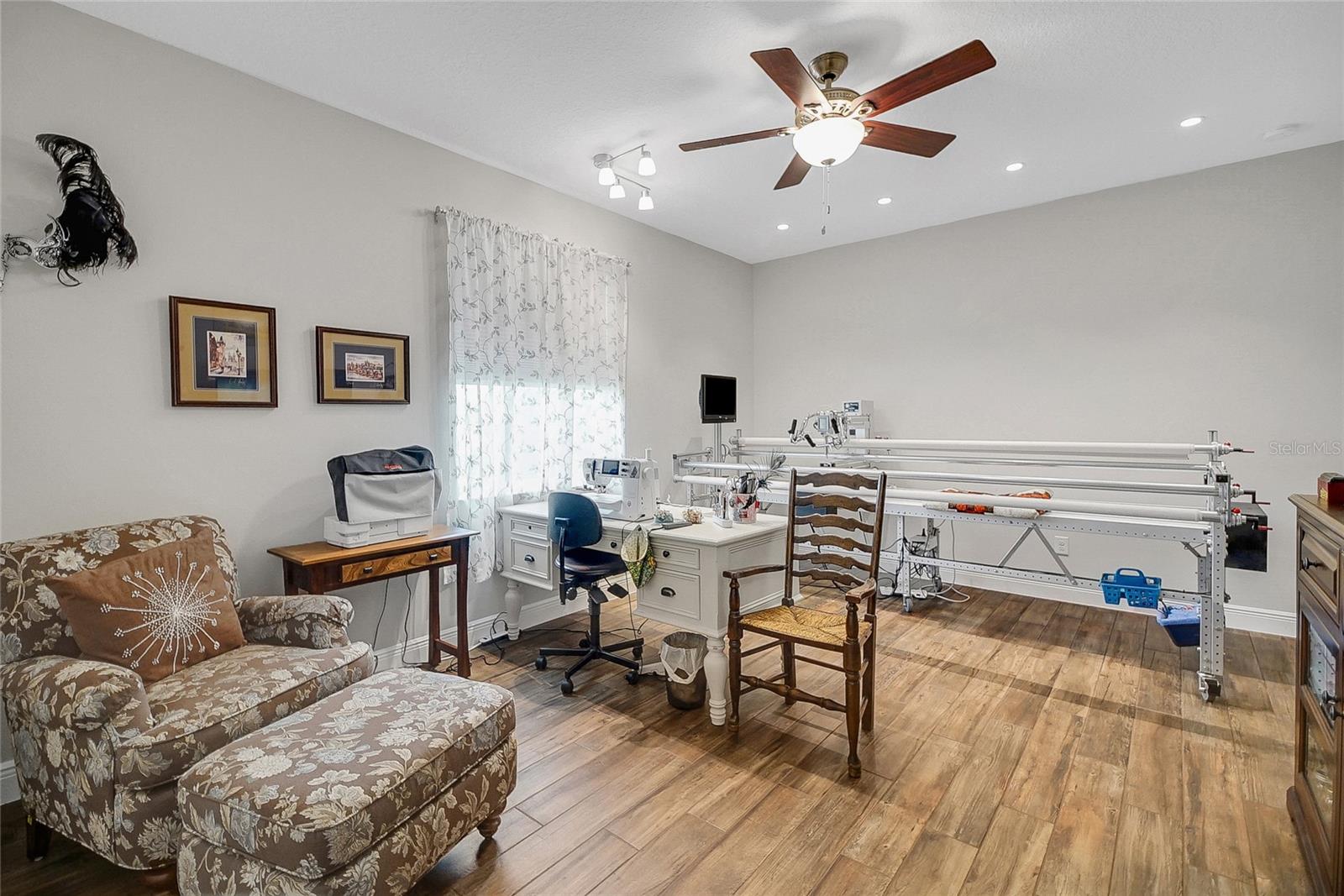 HARBOR HILLS - Residential