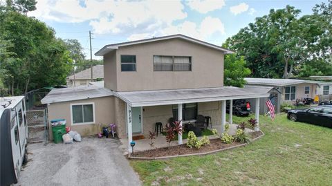 A home in SEMINOLE