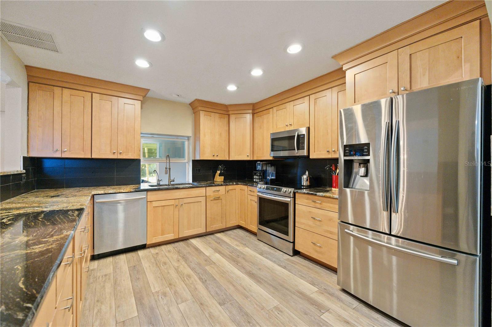 SHERWOOD ESTATES - Residential