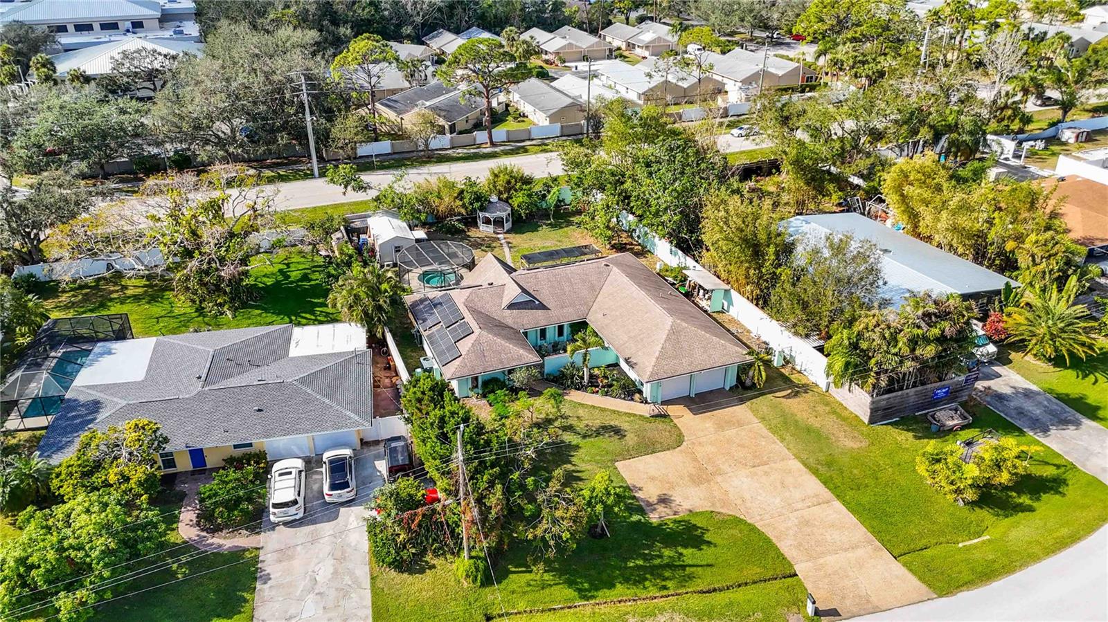 SHERWOOD ESTATES - Residential