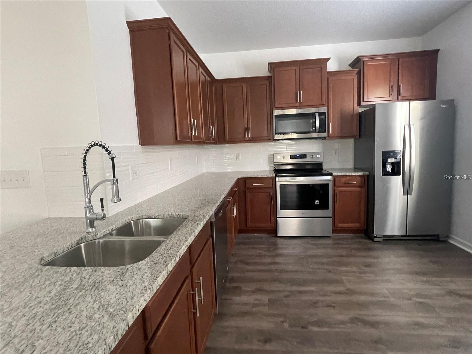 3723 SENECA CLUB LOOP 31-102