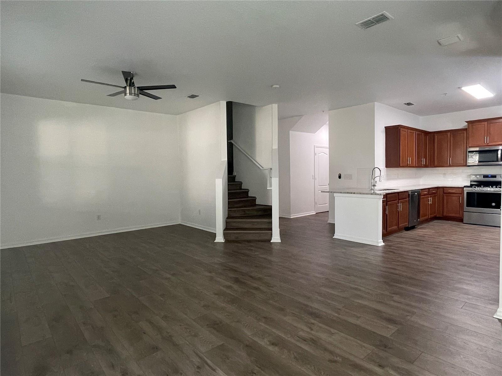 3723 SENECA CLUB LOOP 31-102