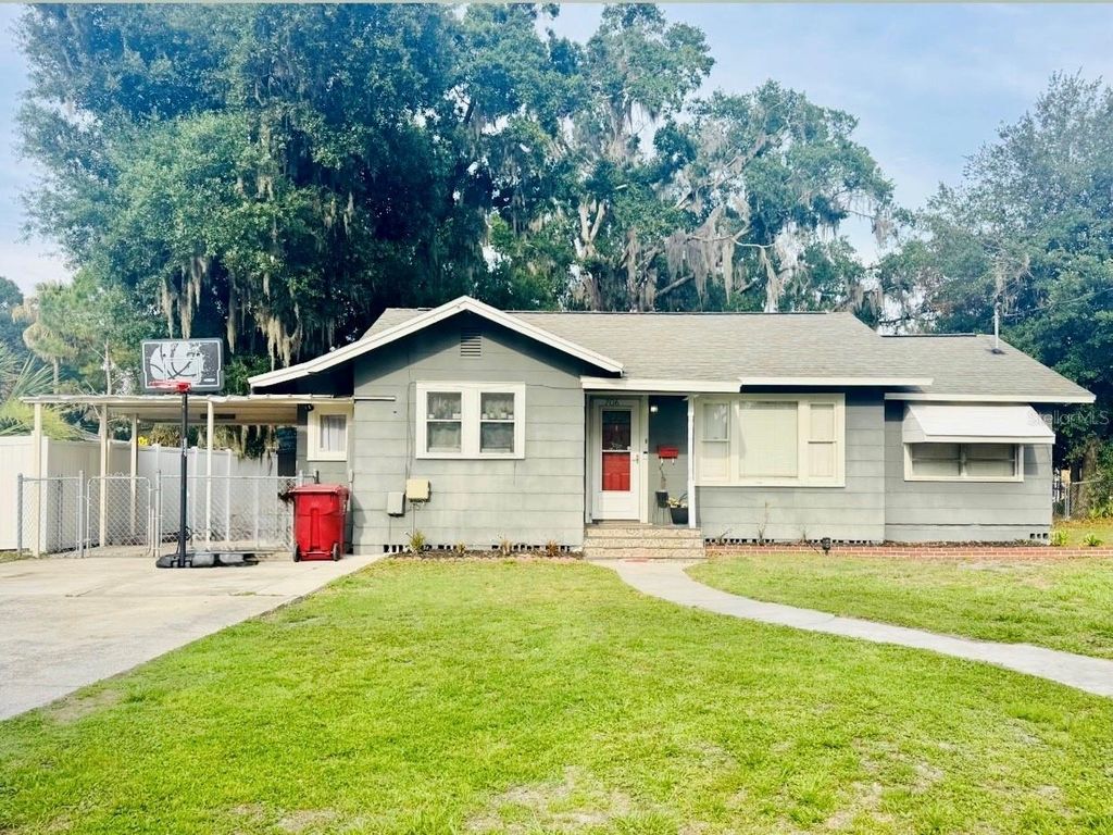 Photo of 706 N Johnson Street, Plant City, FL 33563 (MLS # TB8517477)