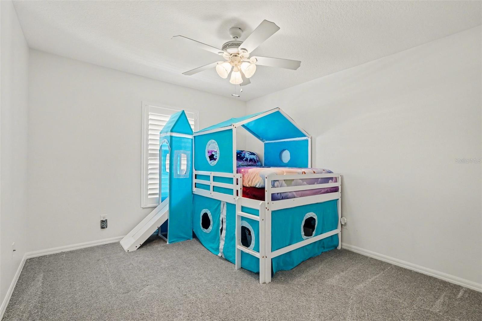 KINGSWAY OAKS UNIT 2 - Residential