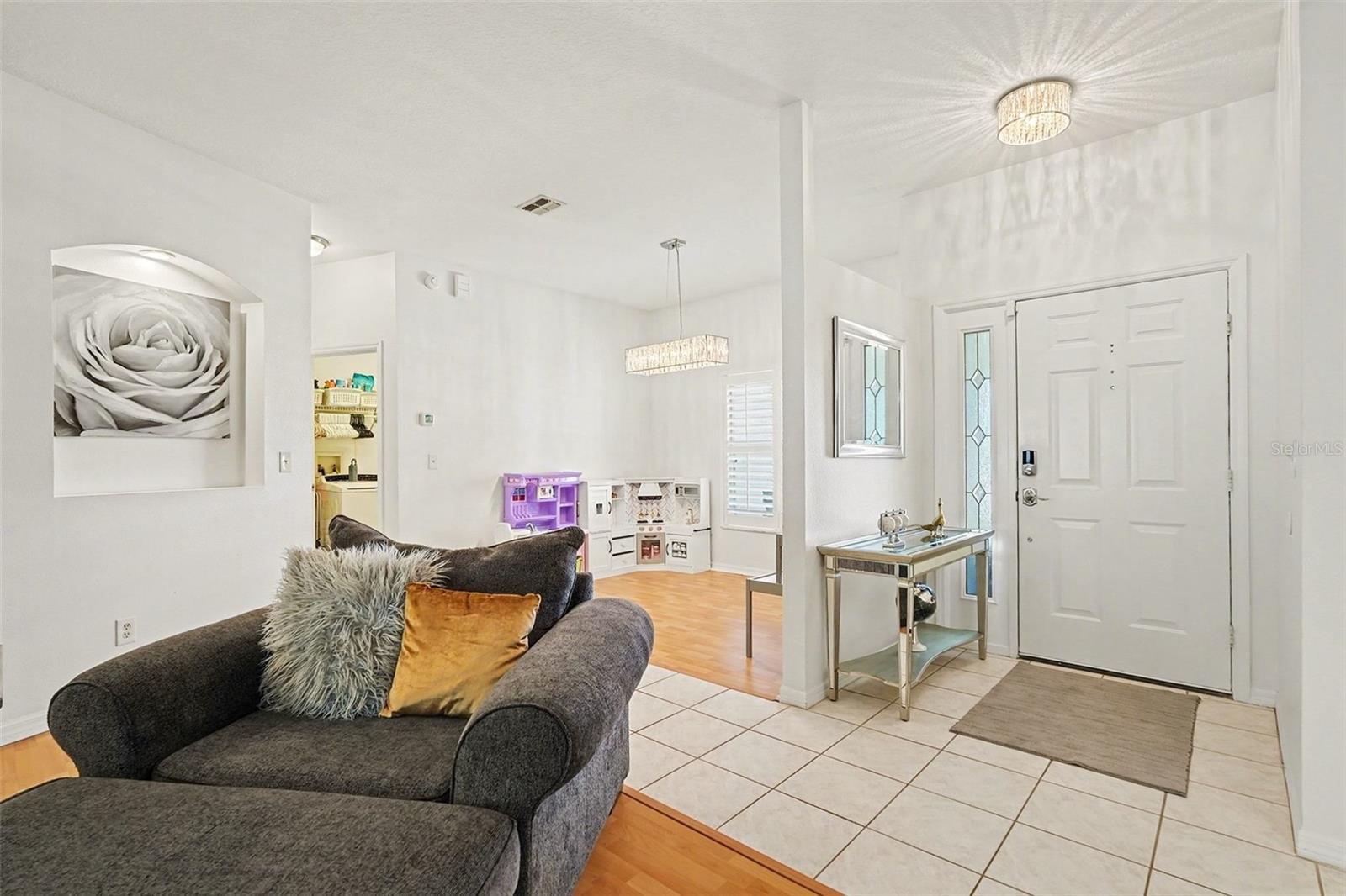 2333 TOWERING OAKS CIRCLE