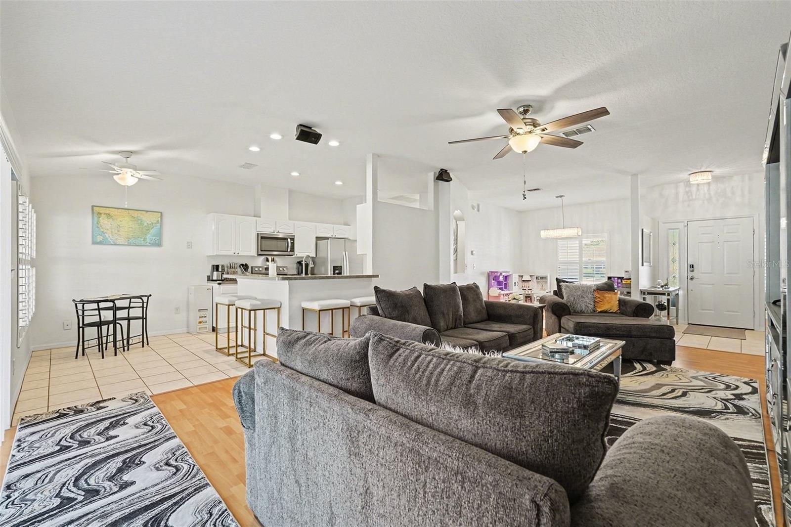 KINGSWAY OAKS UNIT 2 - Residential