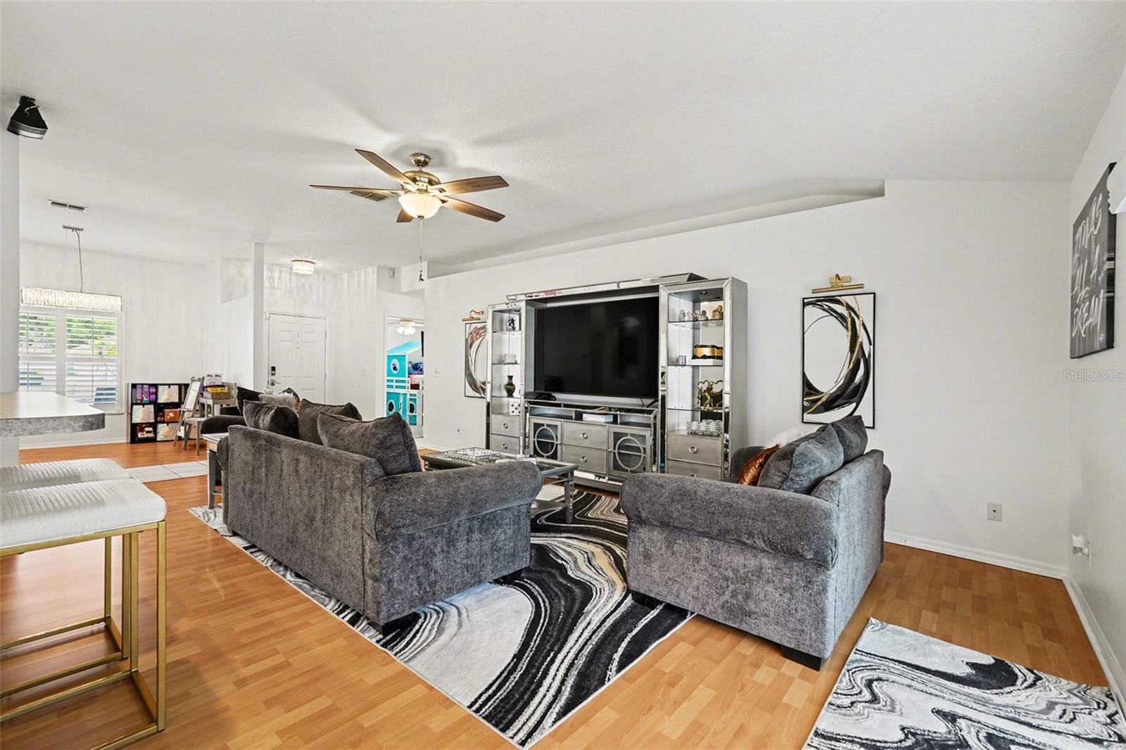 KINGSWAY OAKS UNIT 2 - Residential