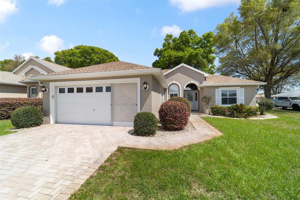 Photo of 11171 SW 73rd Ct, Ocala, FL 34476 (MLS # OM721268)