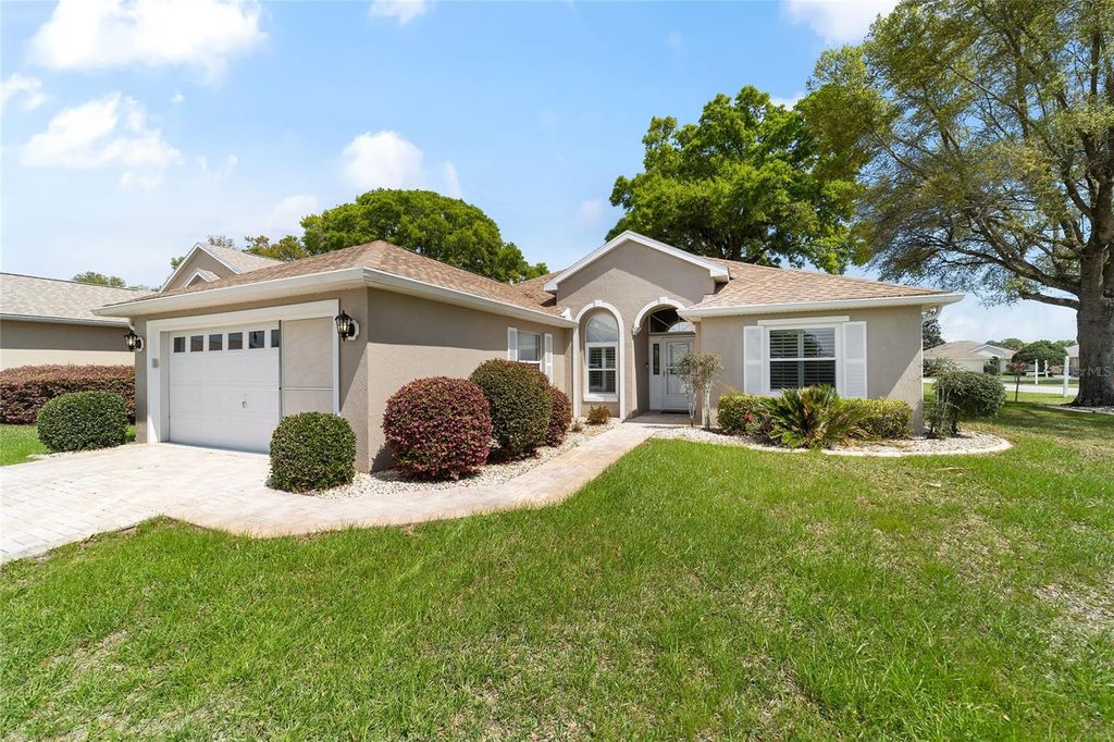 Photo of 11171 SW 73rd Ct, Ocala, FL 34476 (MLS # OM721268)