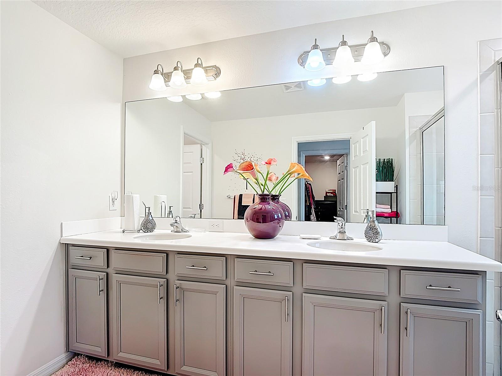 BELLA PARC TWNHMS - Residential